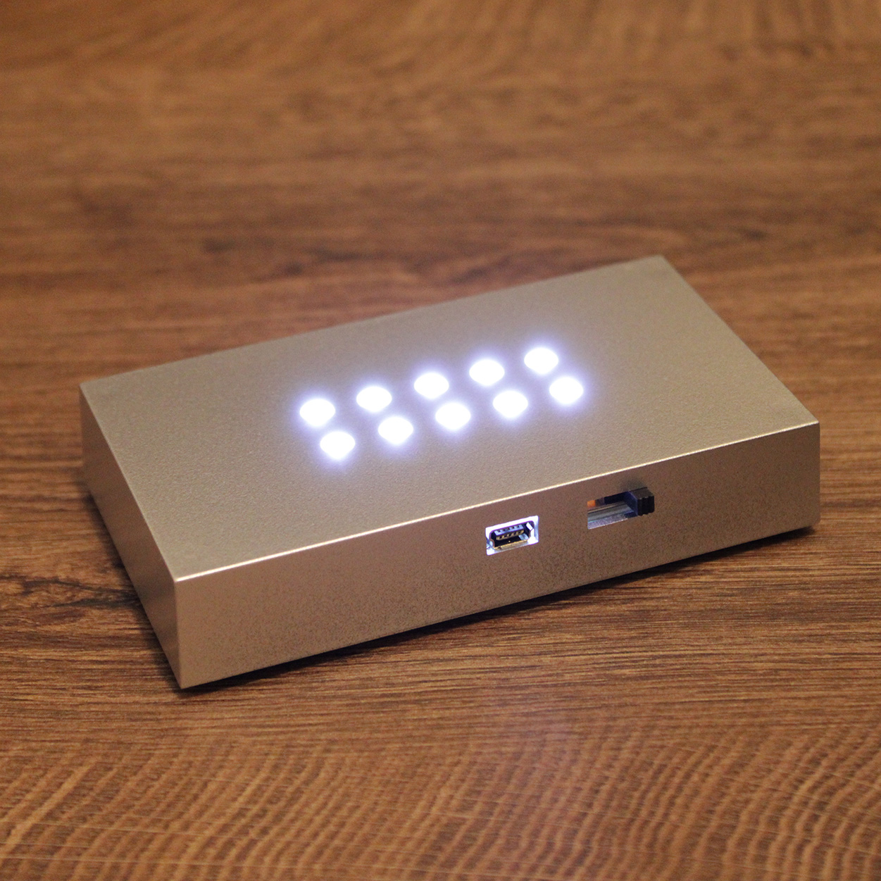 Lovegoals LED-Leuchtsockel mit 10 LEDs